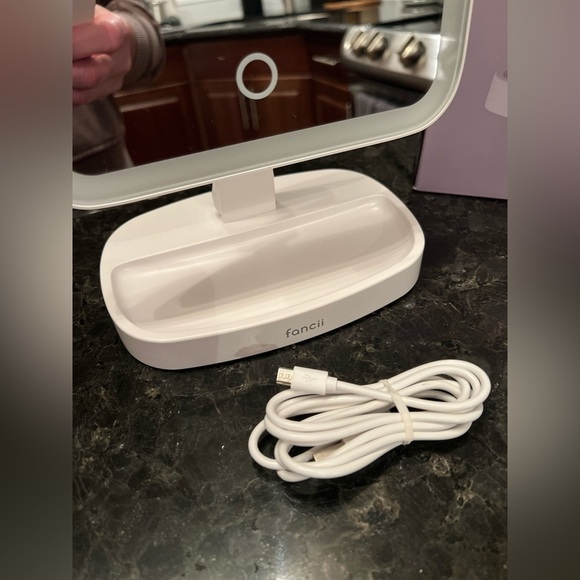 Fancii LED Aura Makeup Vanity Mirror - Picture 3 of 4